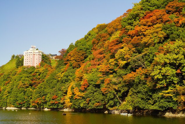 相模湖の紅葉