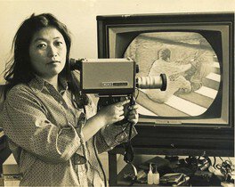 ヴィデオ・アートの先駆者の 一人である久保田成子