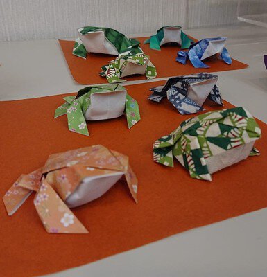加茂先生の折紙ワークショプ・カエルを折ろう