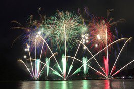 油津港まつり2025花火大会