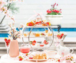 Strawberry × Sakura Afternoon Tea(ストロベリー×サクラ アフタヌーンティー) ～春の訪れ～