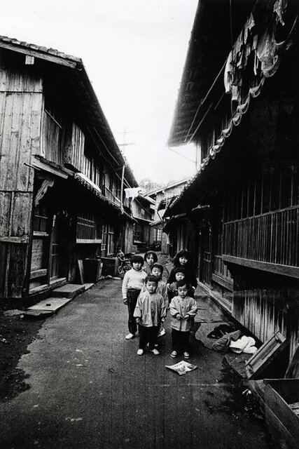 フジフイルム スクエア 写真歴史博物館 写真家がカメラを持って旅に出た 北井一夫「村へ、そして村へ」