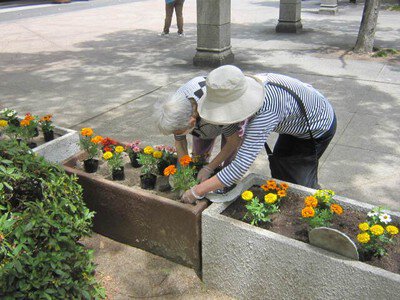 「花の苗を植えよう」　第17回福岡県景観大会～ふくおか景観フェスタ