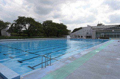 武蔵野プール【2021年屋外プールの開放なし、屋内プールは限定開放】